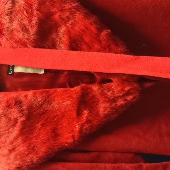 Vintage Red Bebe Trench coat with a 🐇 Rabbit fur collar Size Small - Picture 3 of 8